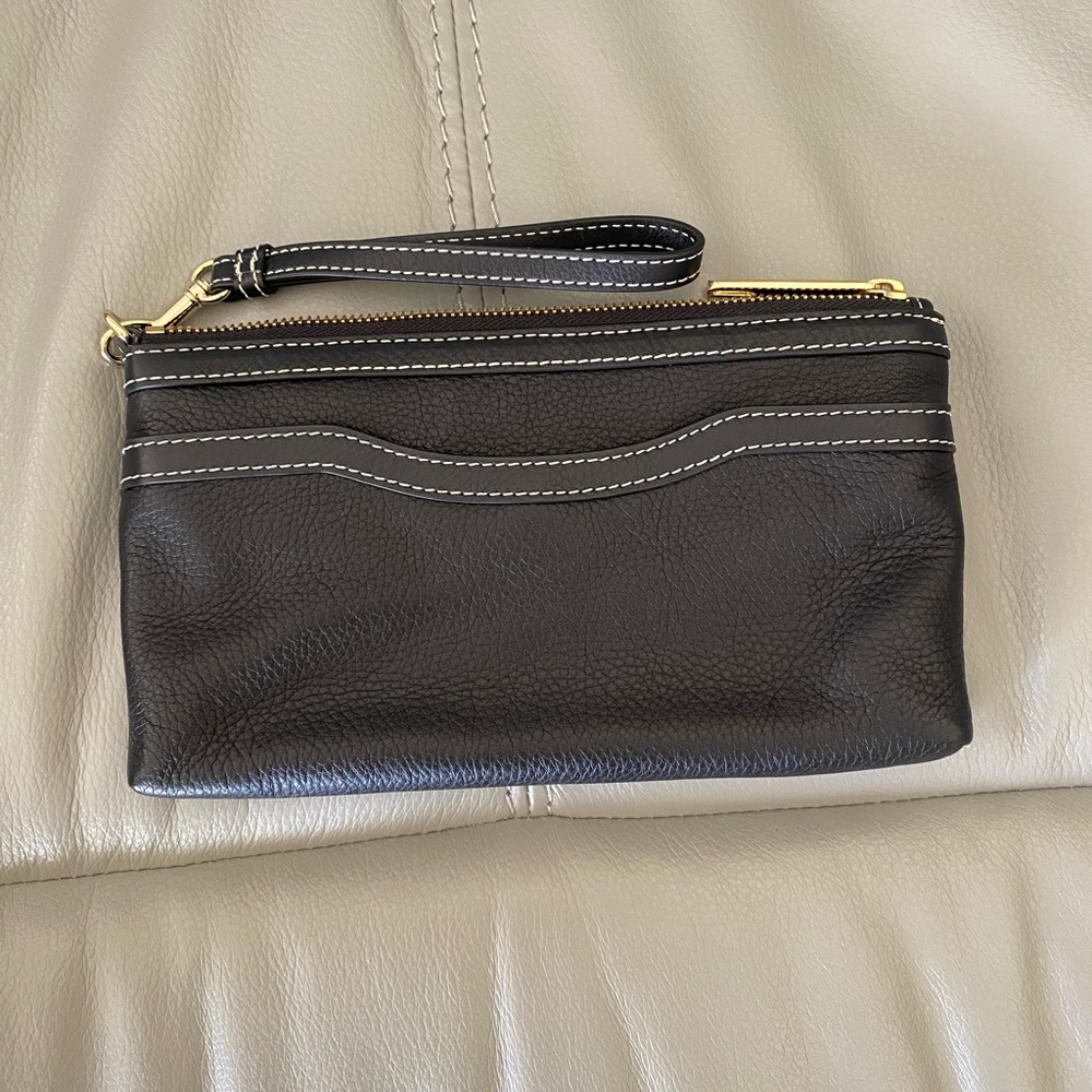 Talbots Black Leather Zip Top Wristlet